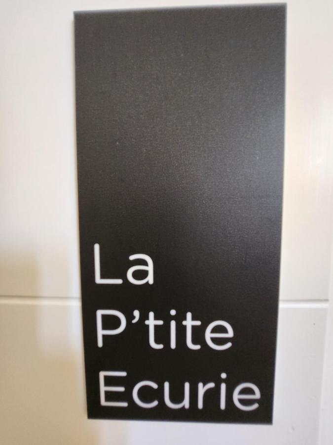 La P'Tite Ecurie Apartment Saint-Jean-de-Liversay Exterior photo